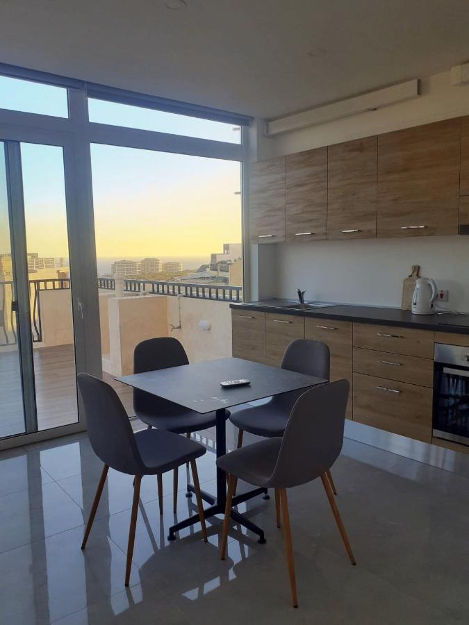 Appartement Panoramic Penthouse Haven à Mellieħa Extérieur photo